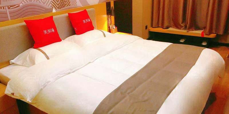 room_c088f4d5-5613-4f9d-acc2-2d9b9cbd4c07.jpg
