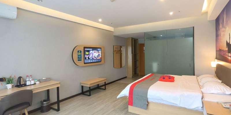 room_ffb9d1ae-0ddb-4651-a3c8-7ca269e2bcfa.jpg