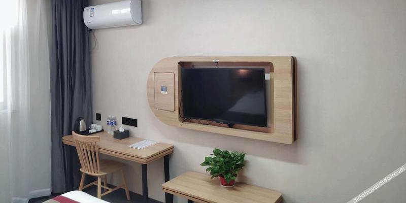 room_862e52ea-4888-41f0-8483-e79ee325f34c.jpg
