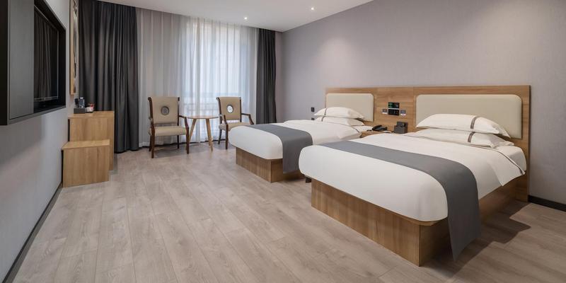 room_7242ce8b-0fba-48db-b3c6-1ed9fcd8d67f.jpg