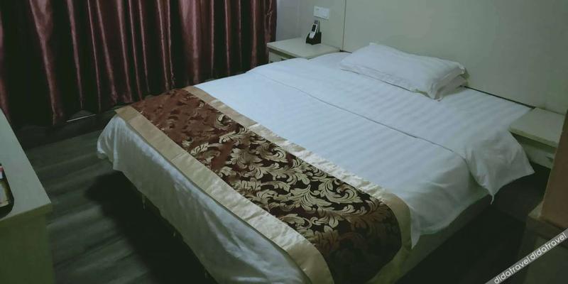 room_ebf8e0f9-dbdd-4769-9606-cdffba95fd69.jpg