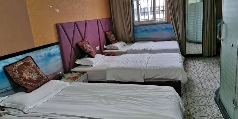 room_e36c7a3a-bfb0-4bf2-8d01-187c800e4f6c.jpg