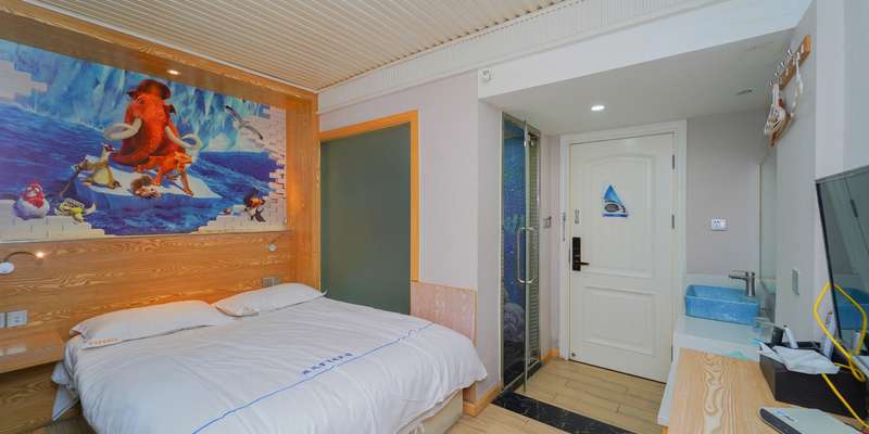 room_79176282-9897-45b2-89ab-67e0b9275902.jpg