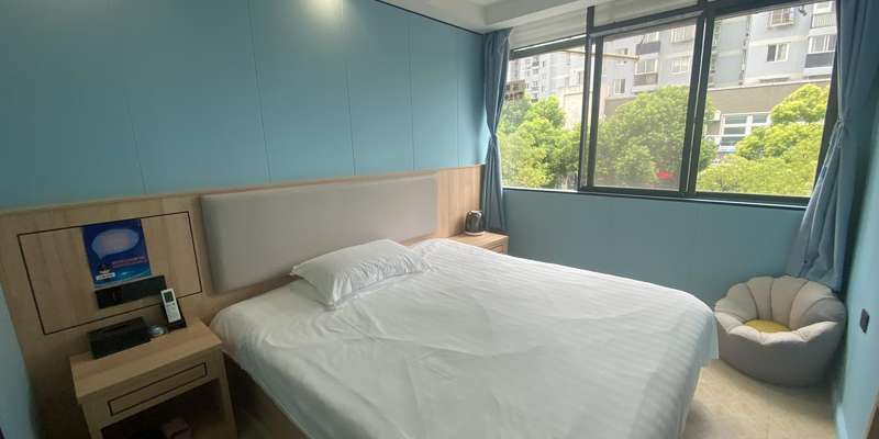 room_0b4b2f47-1388-41bc-be71-cd7fc8466459.jpg