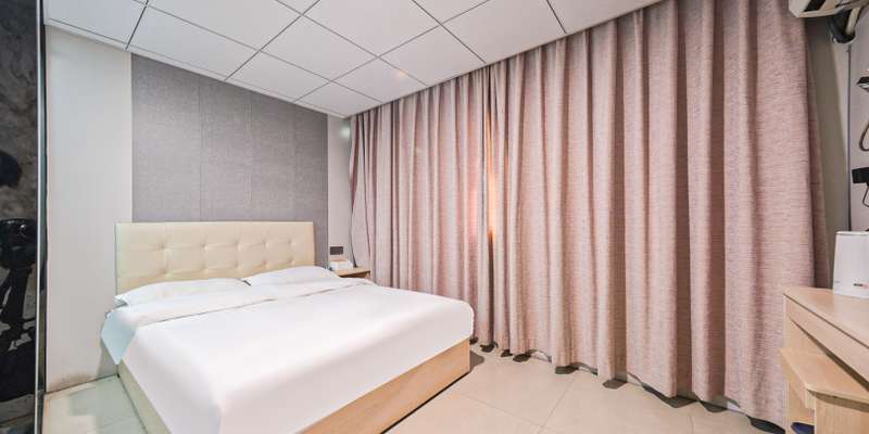 room_89d6cd0c-a5a2-4f88-b8c0-c5be00a7b925.jpg