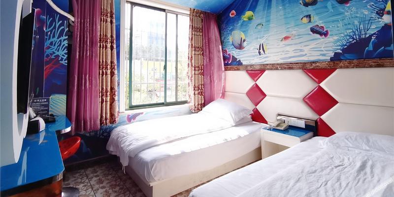 room_02fc03d9-69f5-4c86-8cf6-8651ed777d2b.jpg