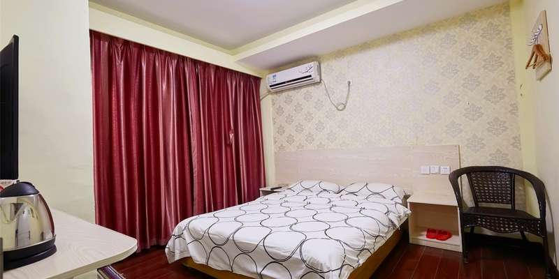 room_6bae3da0-2cb4-4512-b1c8-21c1a23ea67f.jpg