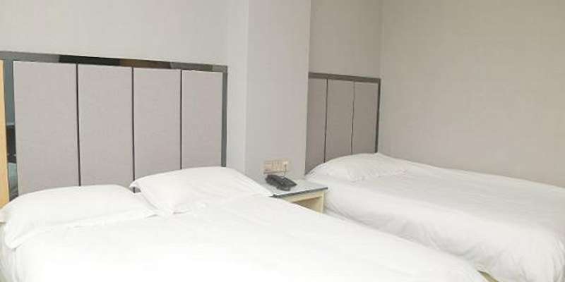 room_be98db9c-8608-44d7-94e7-343d6c24e537.jpg