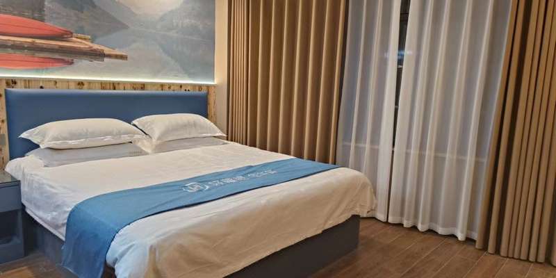 room_4293bbca-cffe-4663-ae5a-dfea1d103a0c.jpg