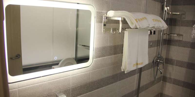room_0d68d6d6-5454-4ce9-811a-4d75c035ebc8.jpg