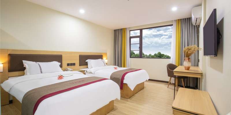room_00b89106-aa8f-4477-9aa6-e29f7a80c8ef.jpg