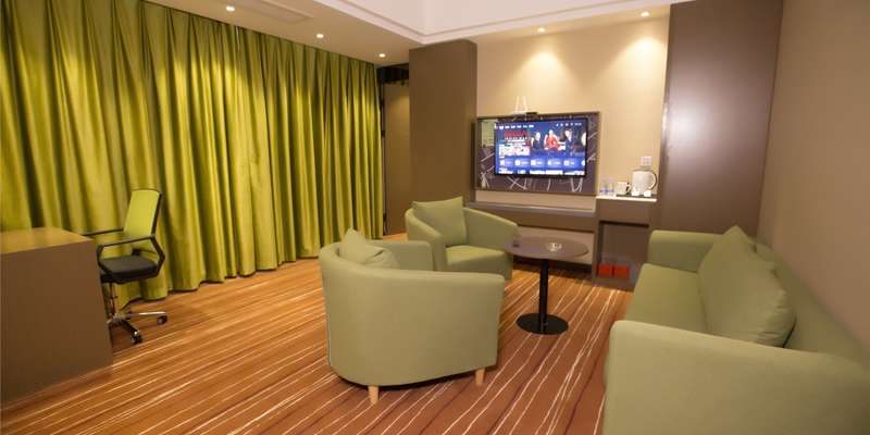 room_7aebd7fd-ff89-4e11-a2a1-87e6006afe63.jpg