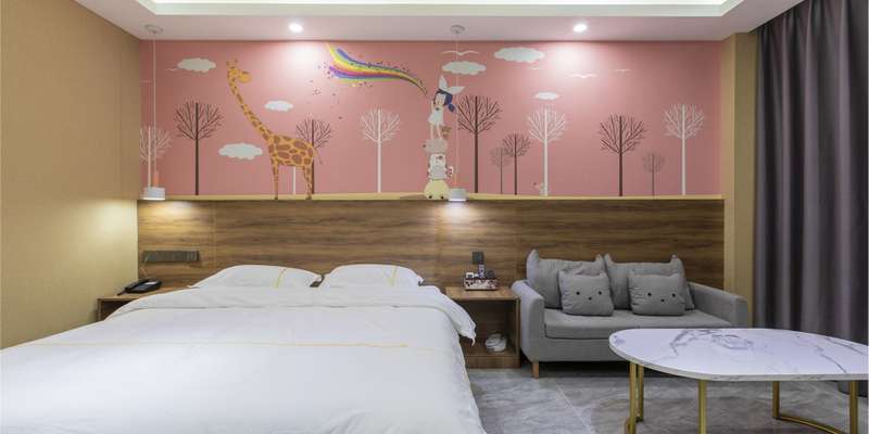 room_c28970ef-4ead-4751-9746-e0a3d4d7badf.jpg