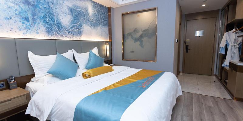 room_e4f77cb0-bbec-49b7-9a0c-8cb070aa8984.jpg
