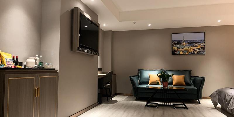 room_e32177f9-2afa-4c8d-8e89-110a78110729.jpg