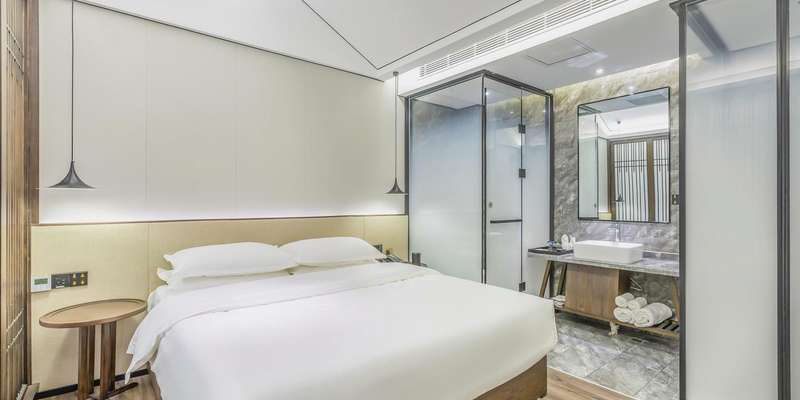 room_c6ddb459-7f91-4c3d-bf97-25298c86c06d.jpg