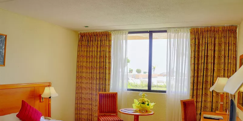 room_53c3444f-fd63-4378-858f-455006cea79e