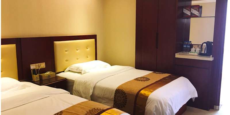 room_7307d8ea-3ee7-4b80-ae3d-32c2ed1cfbdb.jpg