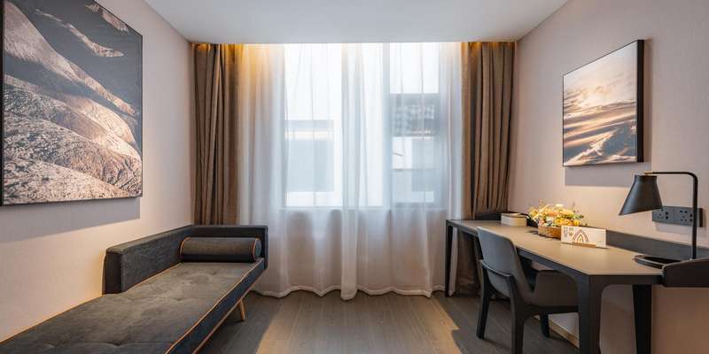 room_975a19ed-5234-4571-a6e9-c521a9698c6f.jpg
