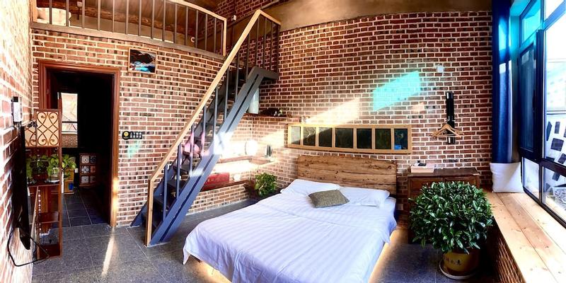 room_8e59603e-2ef9-4949-ba3e-8c8a5f65a06d.jpg