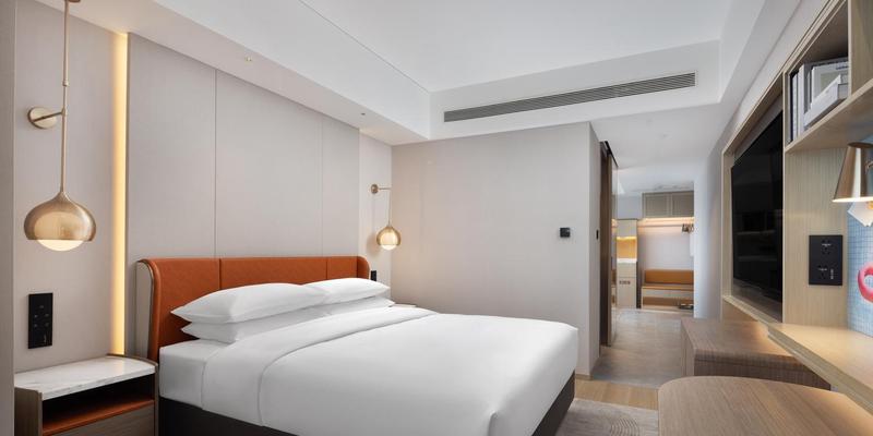room_8e93a8a8-016c-4a37-8c42-ed48a85f57f4.jpg