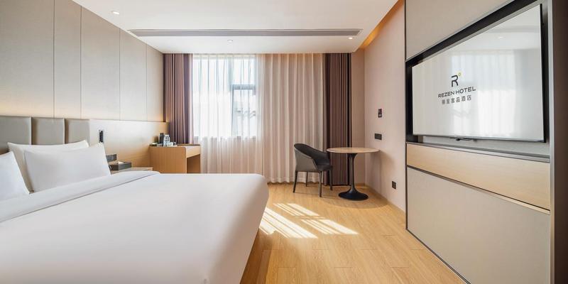 room_512cf1c0-a7c0-4308-9593-6daa2b2d8389.jpg