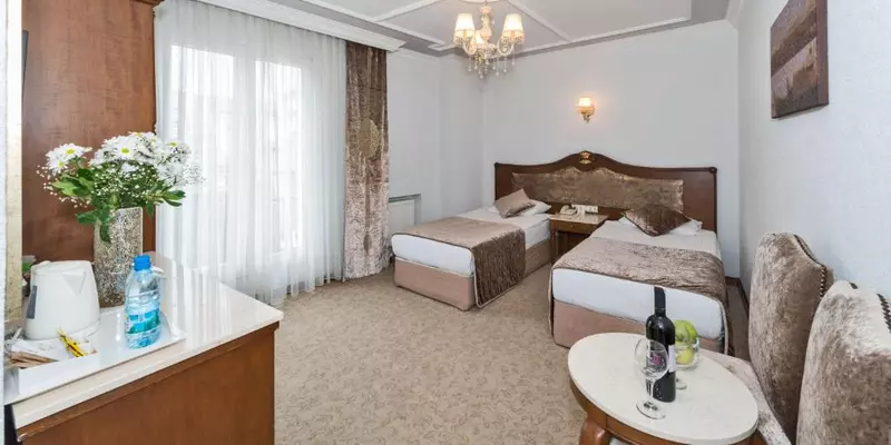room_9e600471-9a4b-42fe-8aac-51a2f2c152b1.jpg