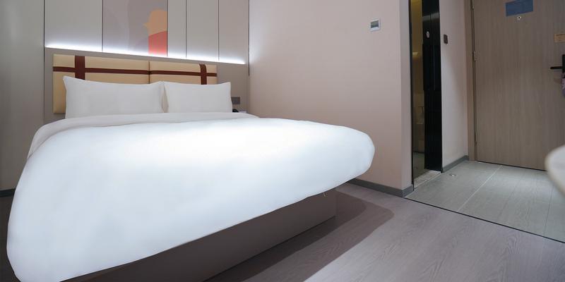 room_471dd6d1-5841-4b68-818b-9876d367bbfa.jpg