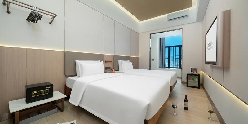 room_da38fc2d-bdf8-4a3a-ae27-a13290ca121f.jpg