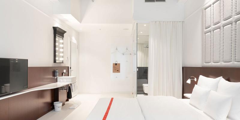 room_9e60173b-be13-4c7b-99e3-fbfa0fb4cedc.jpg