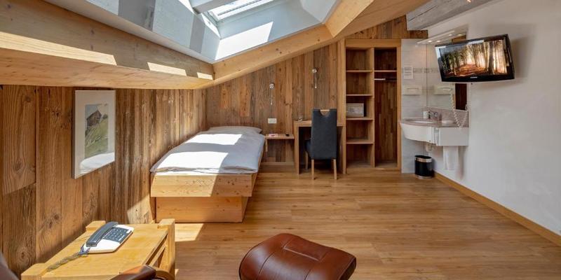 room_6410ae2a-4ccc-4b1d-ab88-a9cd946cc44b.jpg