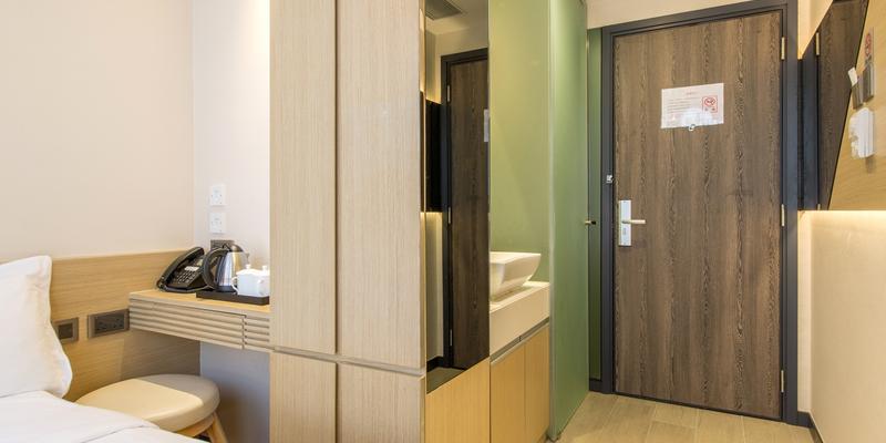 room_7ebf5684-18a1-48d5-bba3-ffe2c9bc0bf8.jpg