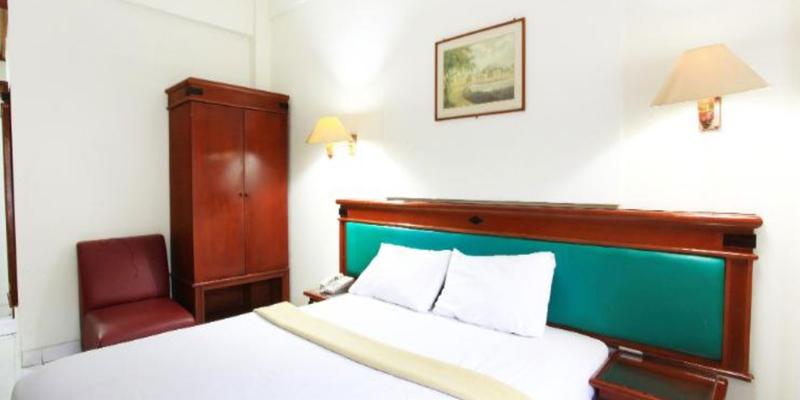 room_2a54fac4-e360-47c6-b045-2d4903cc7535.jpg