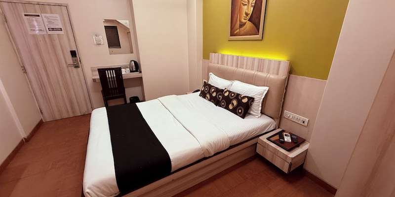 room_8c9dee8e-fa5f-4c2a-8888-489e28363ca4.jpg