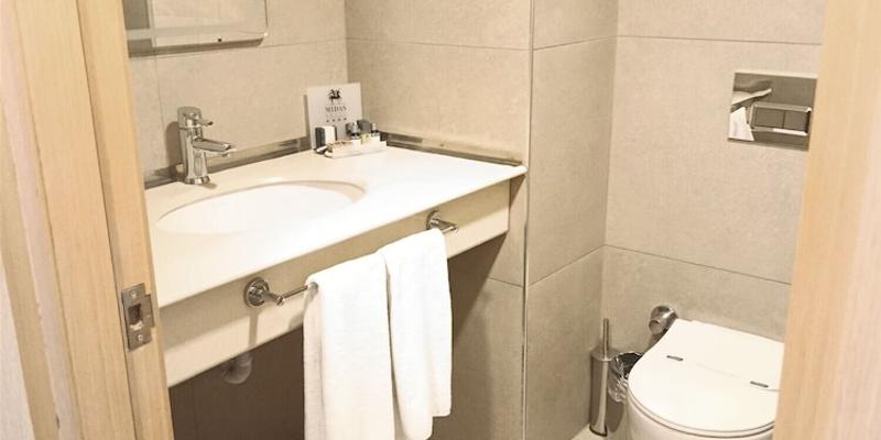 room_d28e4f55-582d-4e74-bbb8-c569f494ea89.jpg