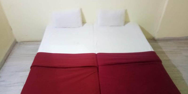 room_a35e3b92-baf3-4bd6-ba2f-cd66741c8b09.jpg