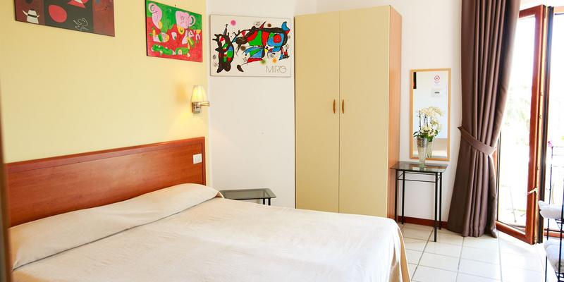 room_fd9ac7ea-ffc6-49b3-a8a7-c48ede0159ec.jpg