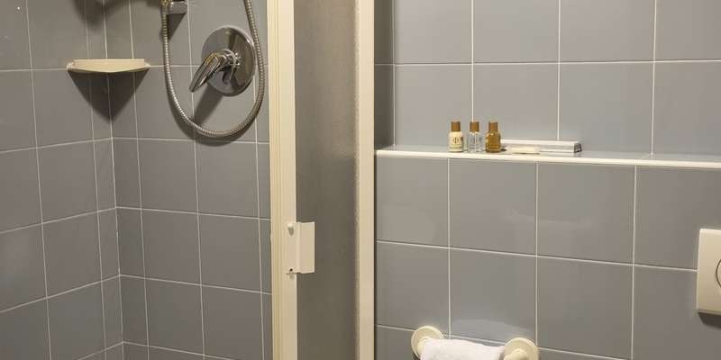 room_ef792112-a3ee-4c9d-8ce7-e1a35f26c67f.jpg