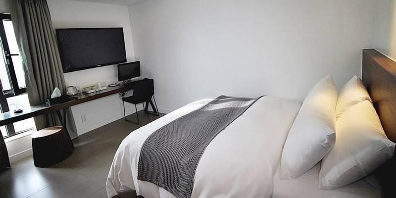 room_93ecd828-e420-4d1d-b2b9-018e50c77e2c.jpg