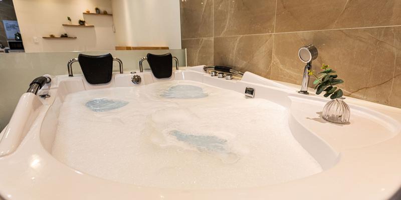 room_8a2eaa99-6942-48ef-99b8-79d9904d5ff9.jpg