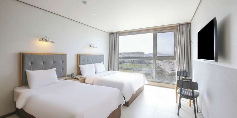 room_65a4e2d7-8b7d-4509-b017-cfadde36aa85.jpg