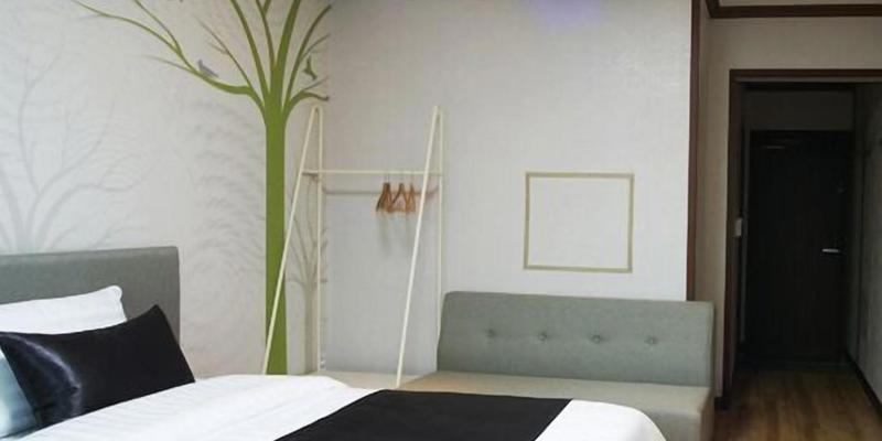 room_268d8499-8f2e-427e-bb9d-43838de07e2e.jpg