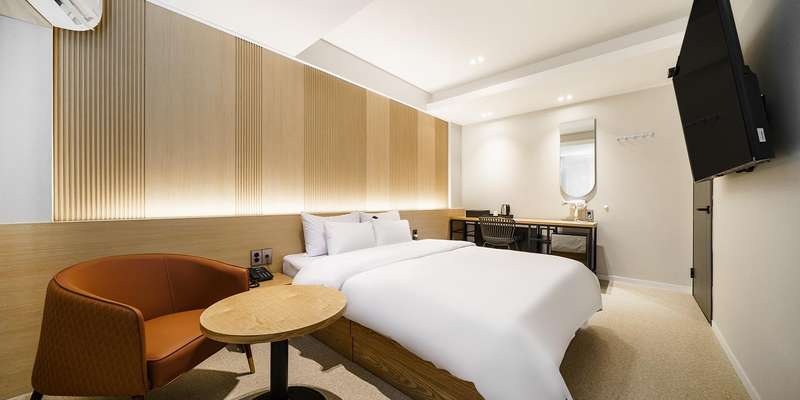 room_0aa2de2f-b5ab-4647-b506-4e39dc7b10cf.jpg