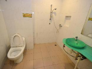 room_cceae2e9-c3a8-40e7-b51d-31e22e0b78d0.jpg