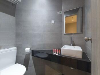 room_9d6719a3-8cc2-404a-b2e3-937a473ff48d.jpg