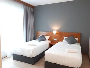 room_d8f103ac-6c37-4c2a-b438-b6be8d7c111f.jpg