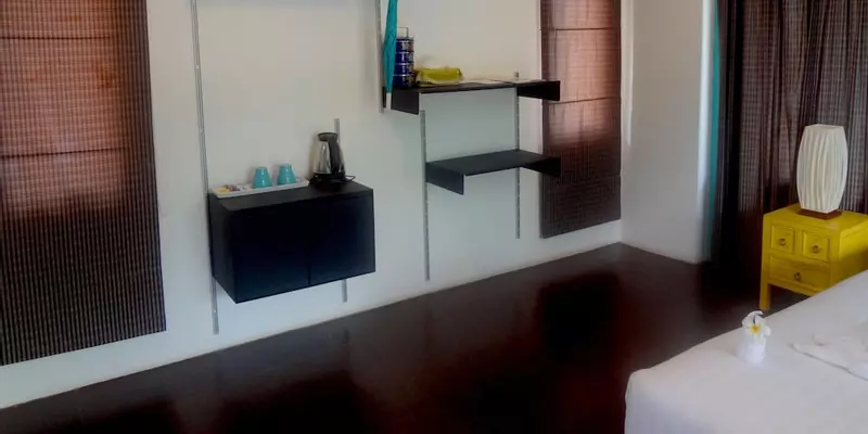 room_3c0833a7-b49b-46a4-8900-b3f771a44e9e.jpg