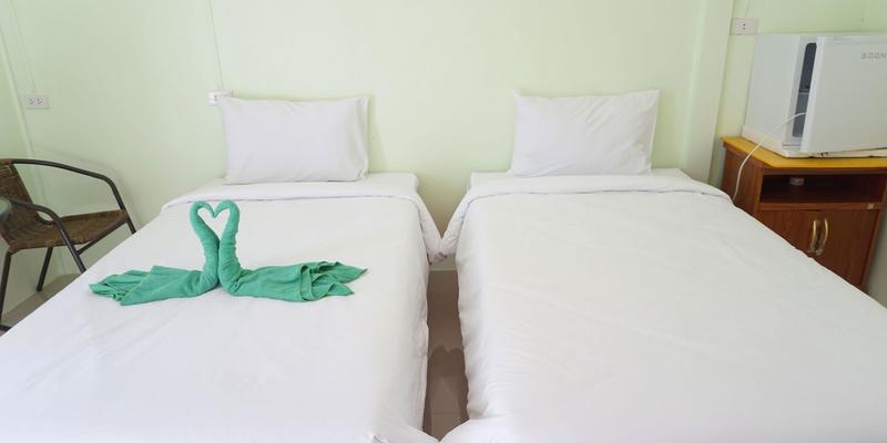 room_111d3703-c832-48f7-b5fc-94ac05c26e8f.jpg