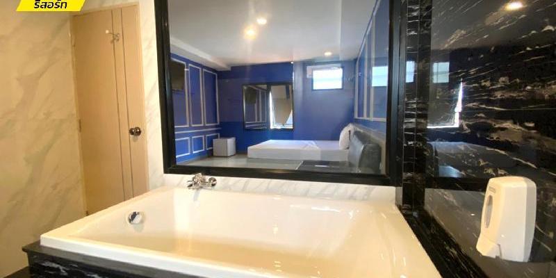 room_e9511c8f-41c0-4a5a-b9c2-7cb0a56cb88c.jpg
