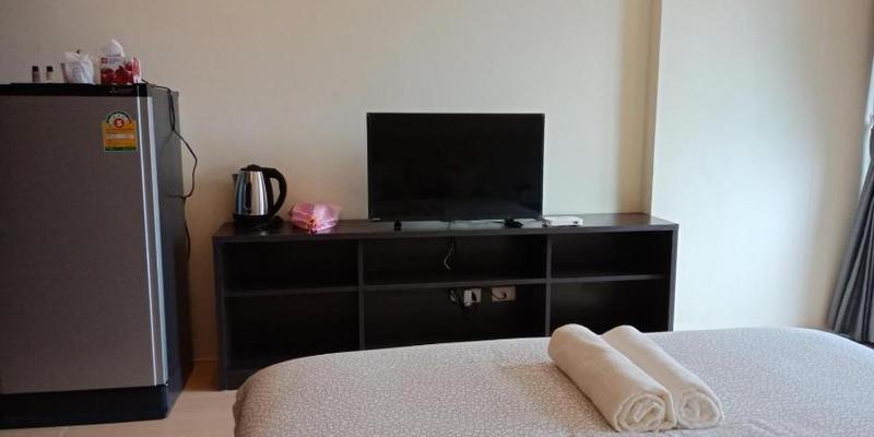 room_24030d76-65f6-42e6-bbfd-0ab4b18c86a4.jpg